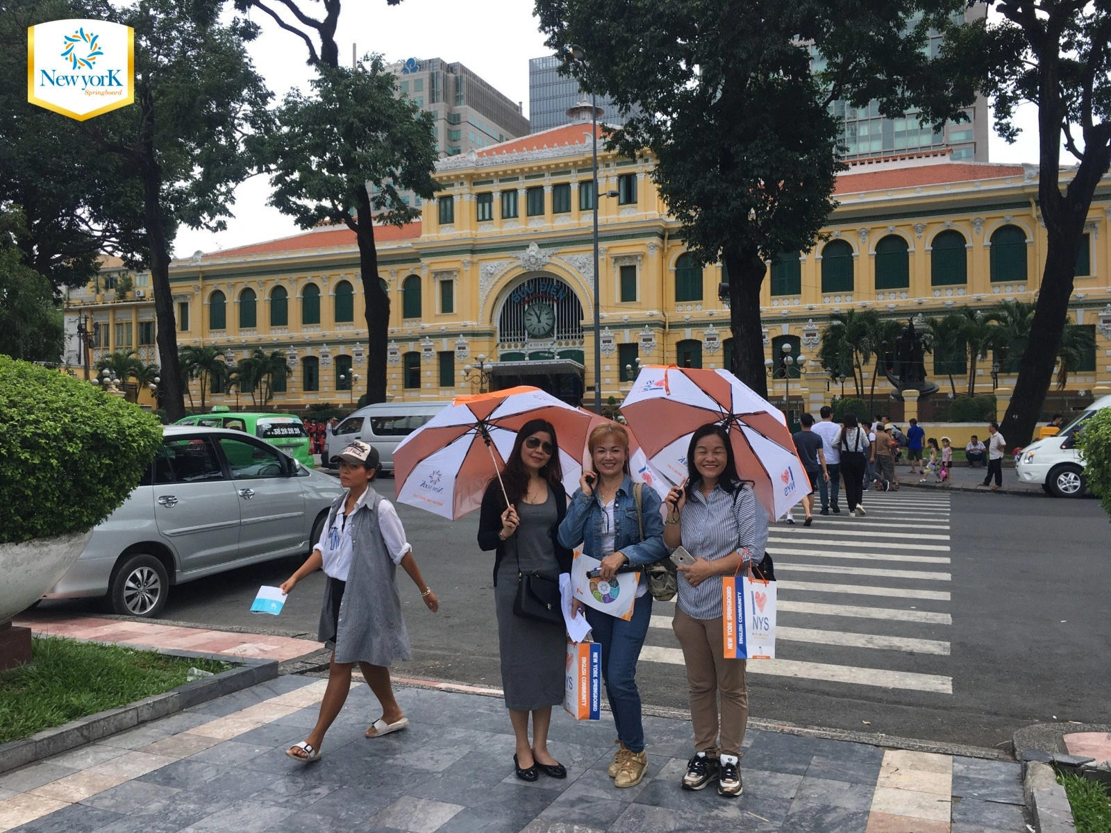 Món Quà Ý Nghĩa Cho Ba Mẹ – Hành Trình Mới Cùng Tiếng Anh